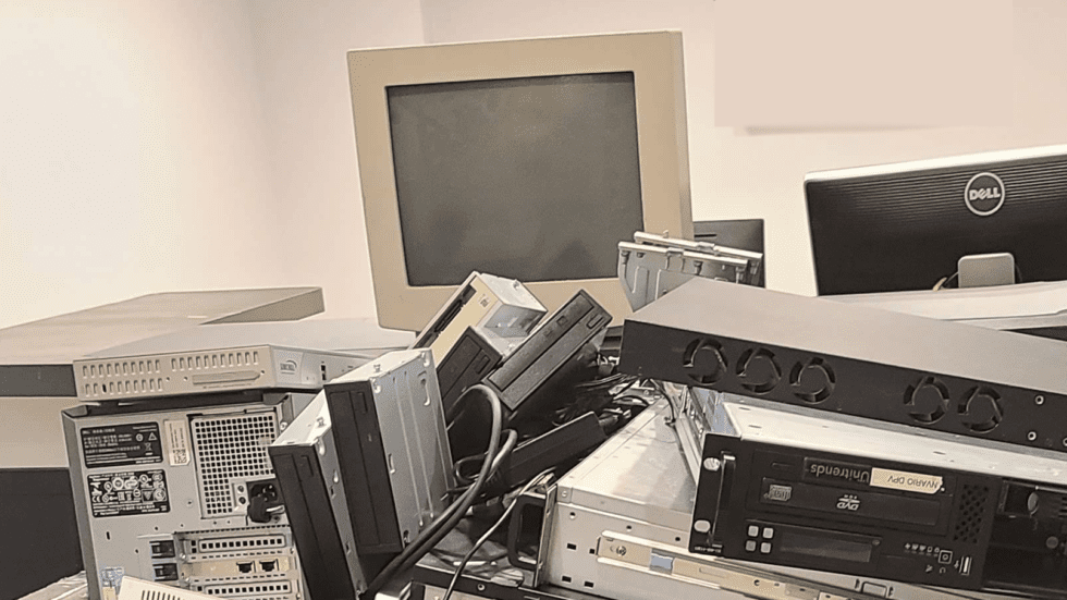 5 Signs It’s Time to Replace an Old Computer